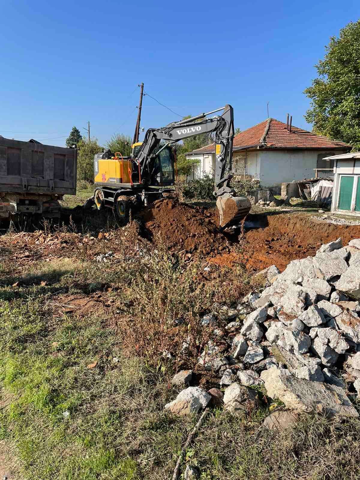 Подготовка  за асфалтирање на 1.700м2 во село Марена 